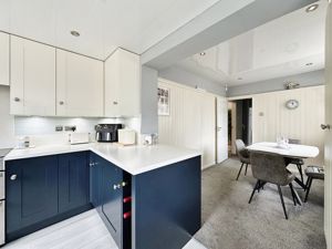 Kitchen/Diner- click for photo gallery